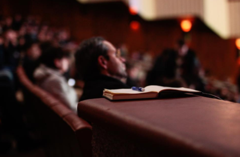 How to Leverage Your Customer Base to Fill Your Editorial Calendar |